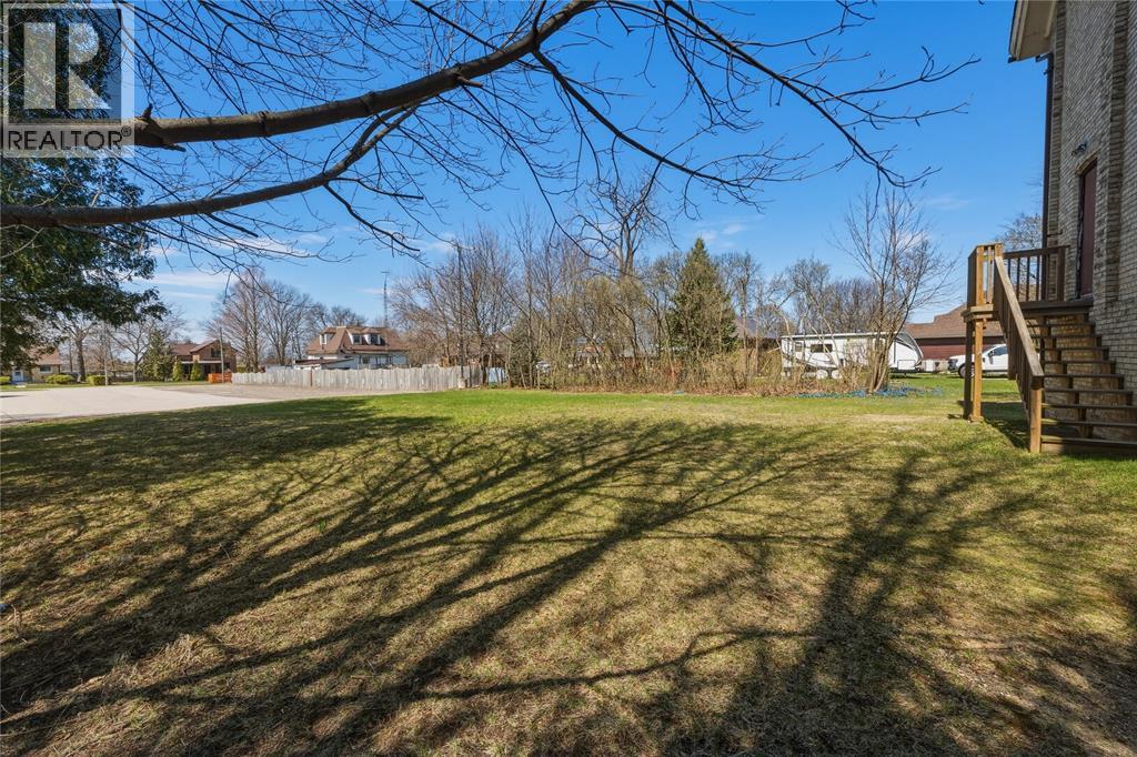 20 Main Street, Lambton Shores, Ontario  N0N 1J0 - Photo 4 - 26006699