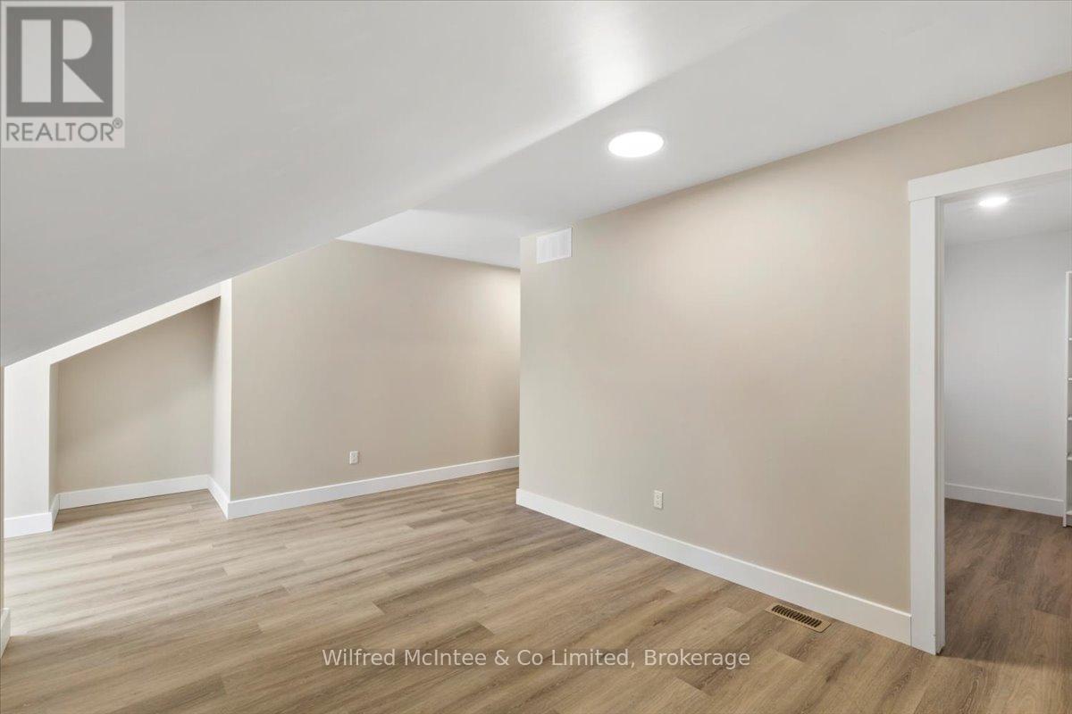 227 Saugeen Street, Saugeen Shores, Ontario  N0H 2L0 - Photo 26 - X12766706