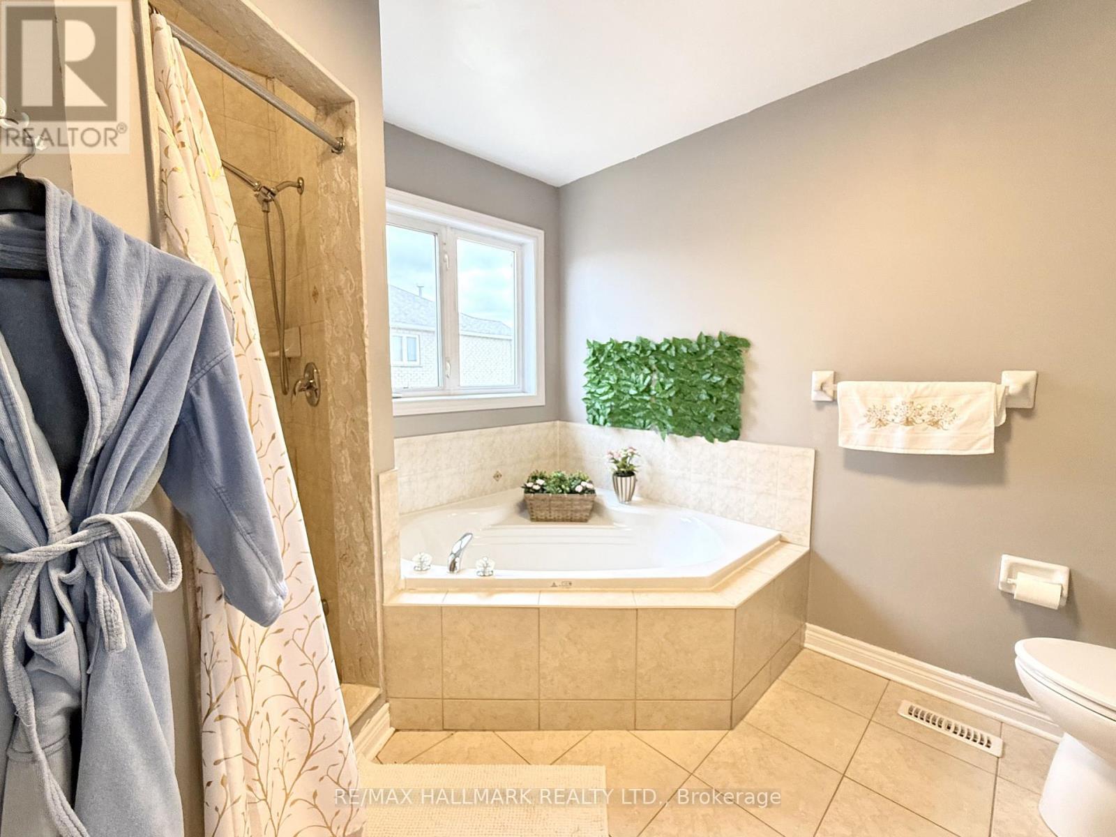 78 Sunridge Street, Richmond Hill, Ontario  L4E 3Z4 - Photo 16 - N12957818