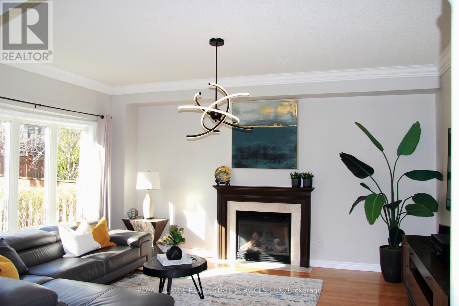 1109 Kestell Boulevard, Oakville, Ontario  L6H 7M5 - Photo 6 - W12738042