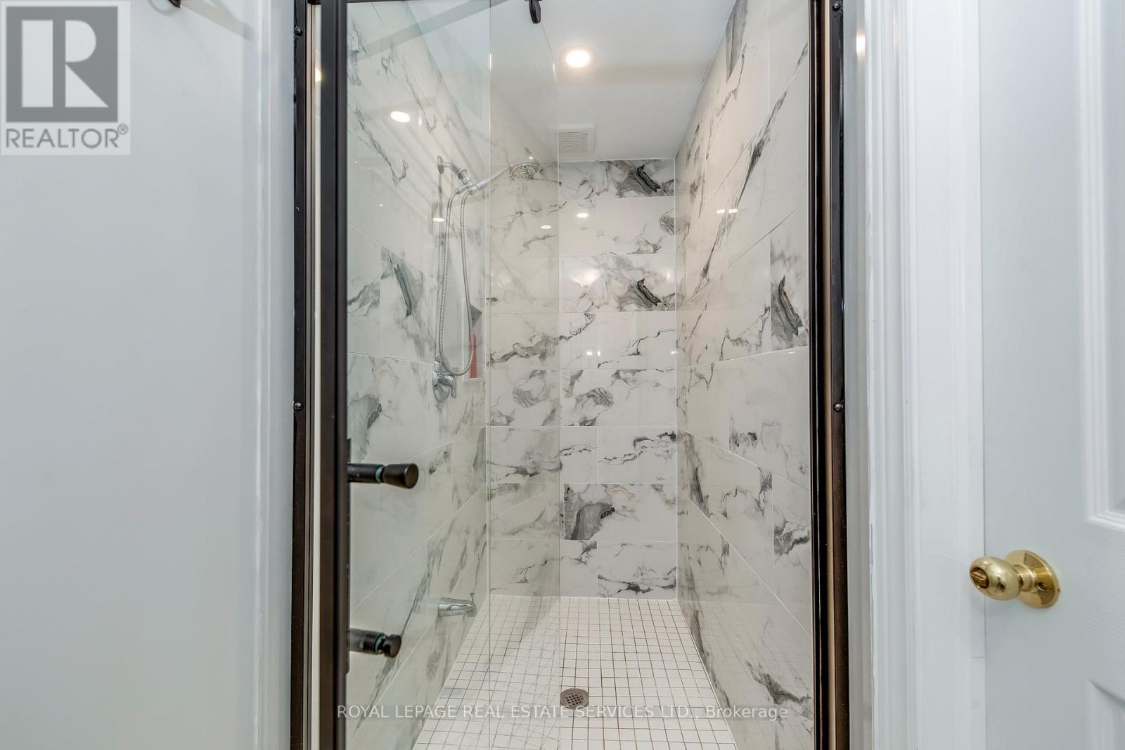 1109 Kestell Boulevard, Oakville, Ontario  L6H 7M5 - Photo 24 - W12738042