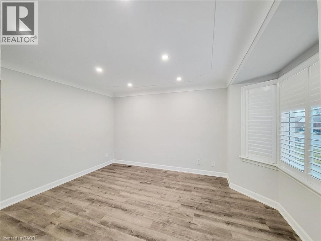 208 East 32nd Street, Hamilton, Ontario  L8V 3S4 - Photo 13 - 40817390