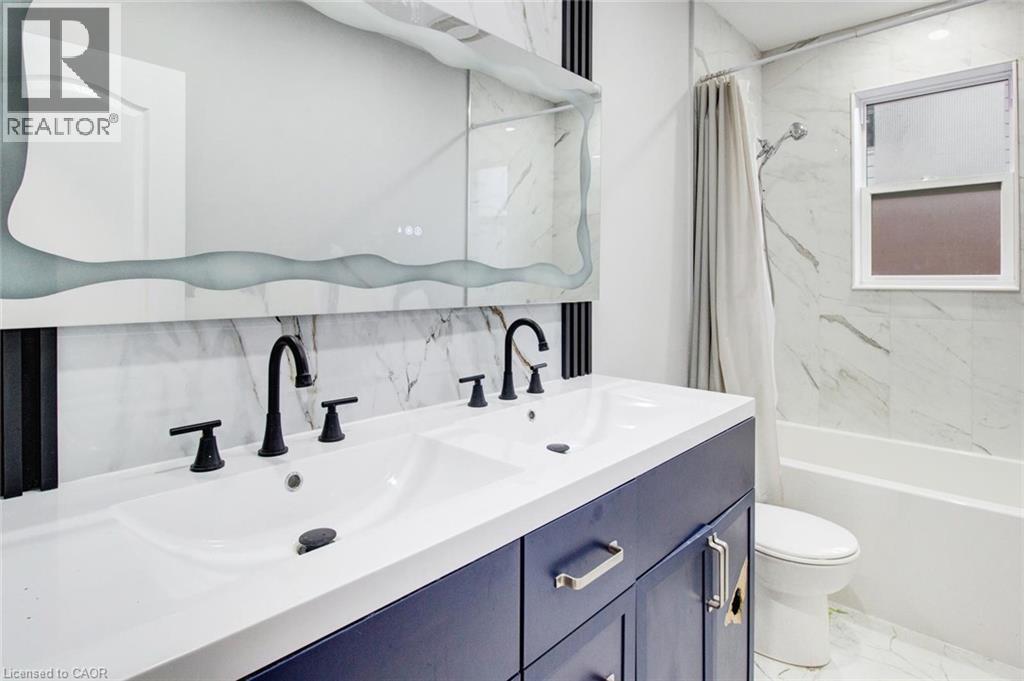 208 East 32nd Street, Hamilton, Ontario  L8V 3S4 - Photo 29 - 40817390