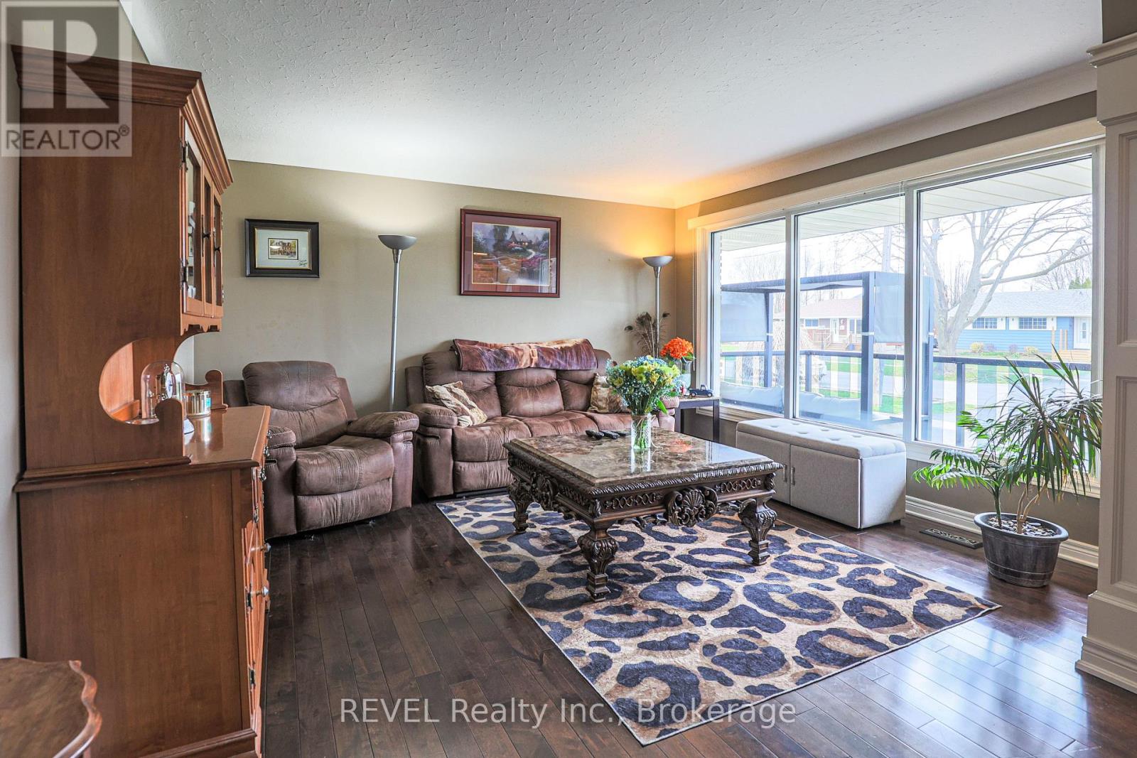 24 Grosvenor Street S, St. Catharines, Ontario  L2M 3E2 - Photo 10 - X12999158