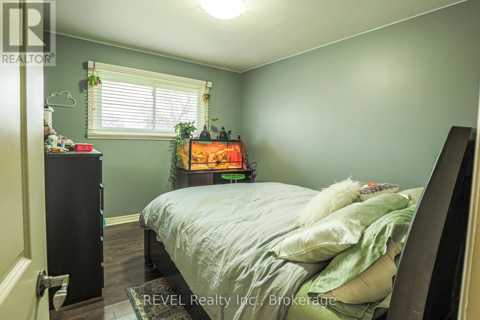 24 Grosvenor Street S, St. Catharines, Ontario  L2M 3E2 - Photo 14 - X12999158