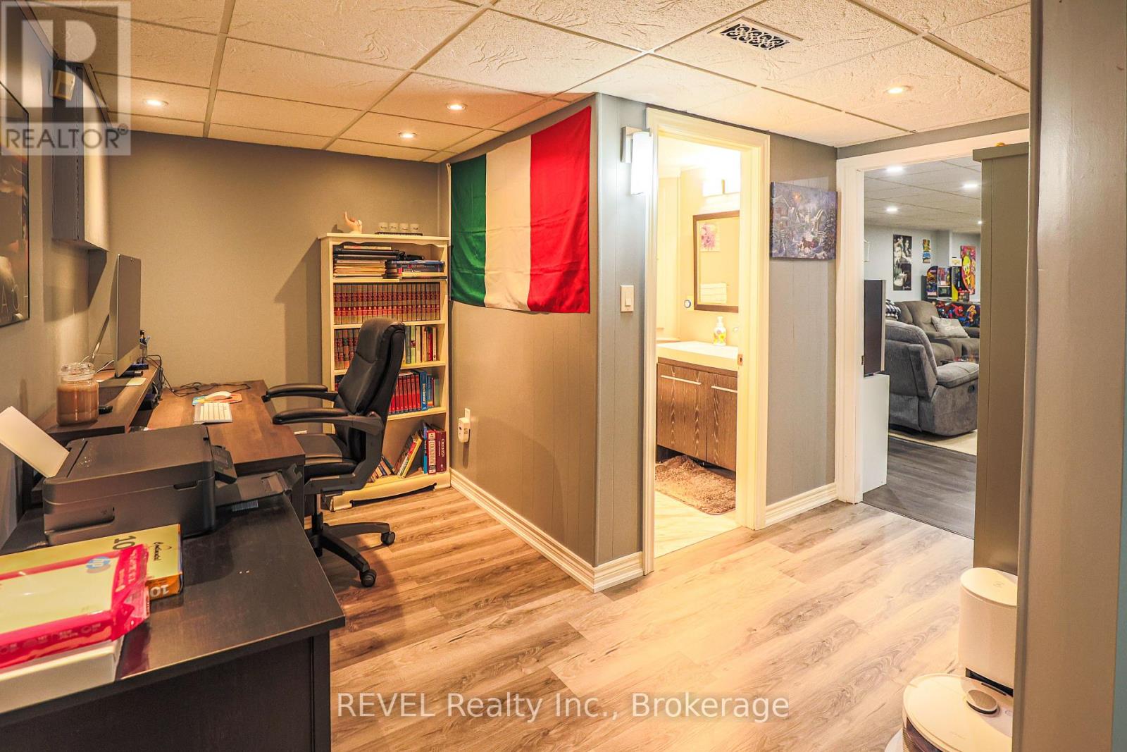 24 Grosvenor Street S, St. Catharines, Ontario  L2M 3E2 - Photo 20 - X12999158