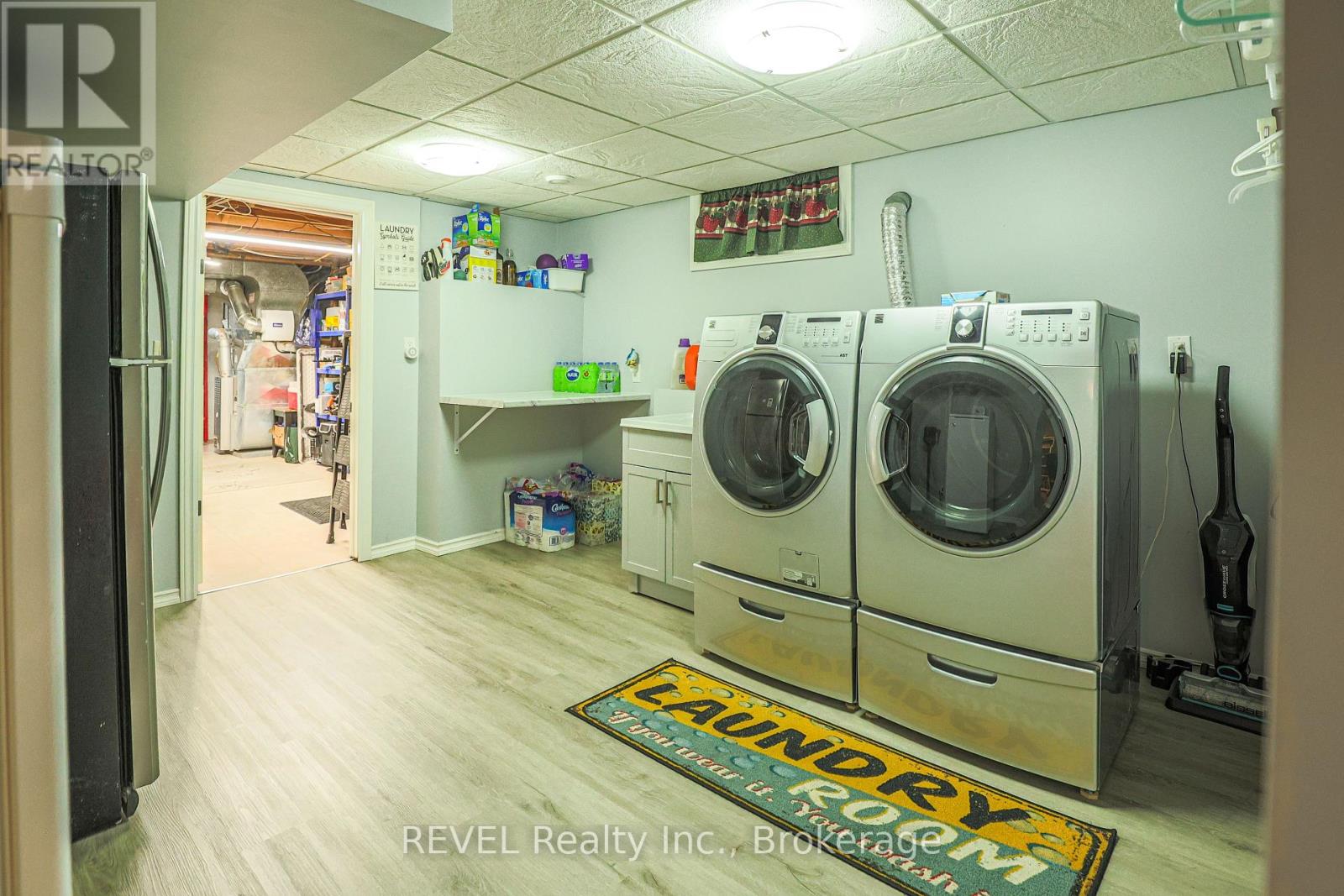 24 Grosvenor Street S, St. Catharines, Ontario  L2M 3E2 - Photo 21 - X12999158