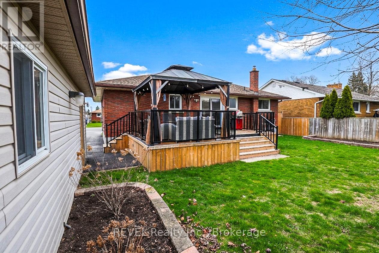 24 Grosvenor Street S, St. Catharines, Ontario  L2M 3E2 - Photo 5 - X12999158