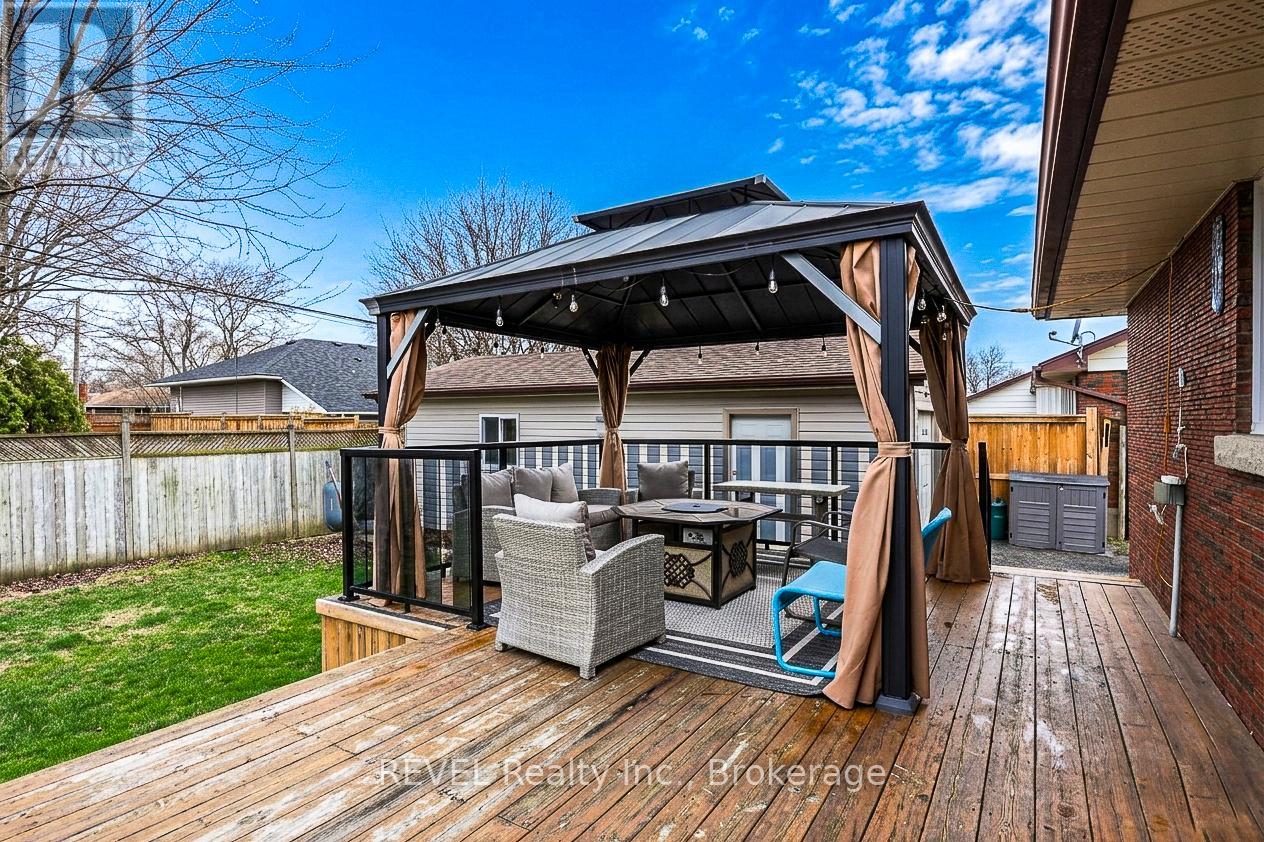 24 Grosvenor Street S, St. Catharines, Ontario  L2M 3E2 - Photo 8 - X12999158