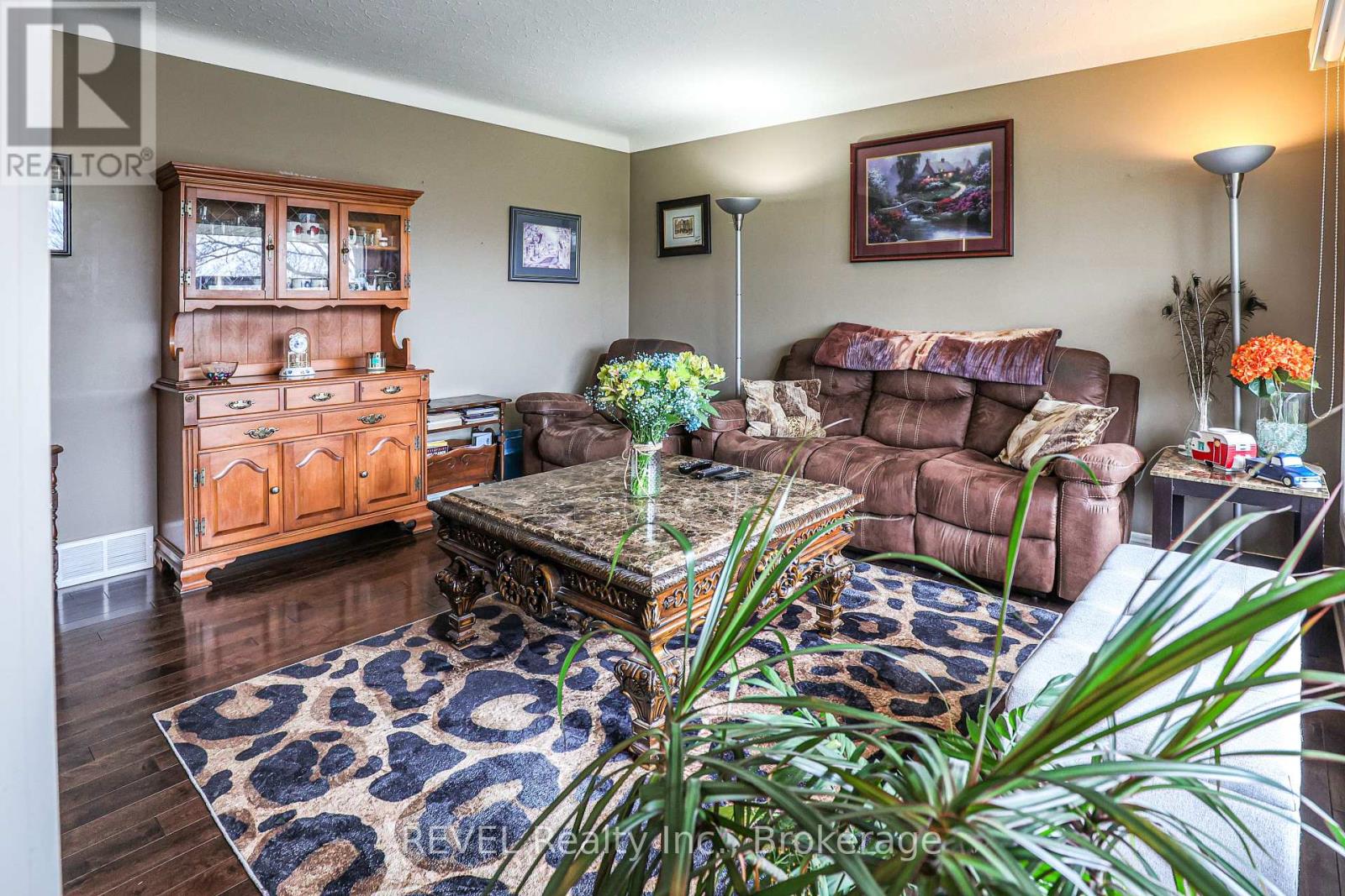 24 Grosvenor Street S, St. Catharines, Ontario  L2M 3E2 - Photo 9 - X12999158