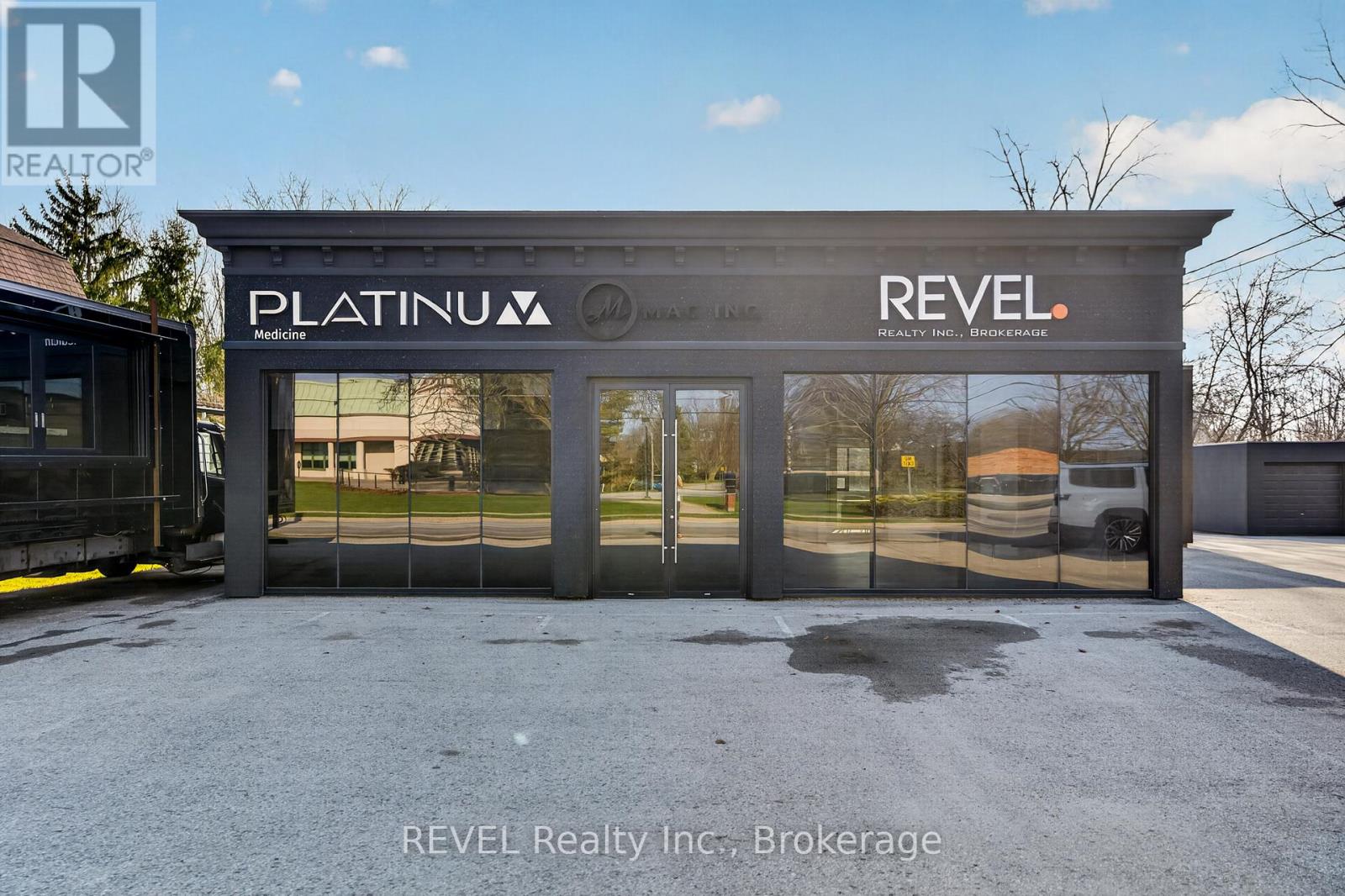 1596 Four Mile Creek Road, Niagara-On-The-Lake, Ontario L0S 1J0 - Photo 1 - X12999180