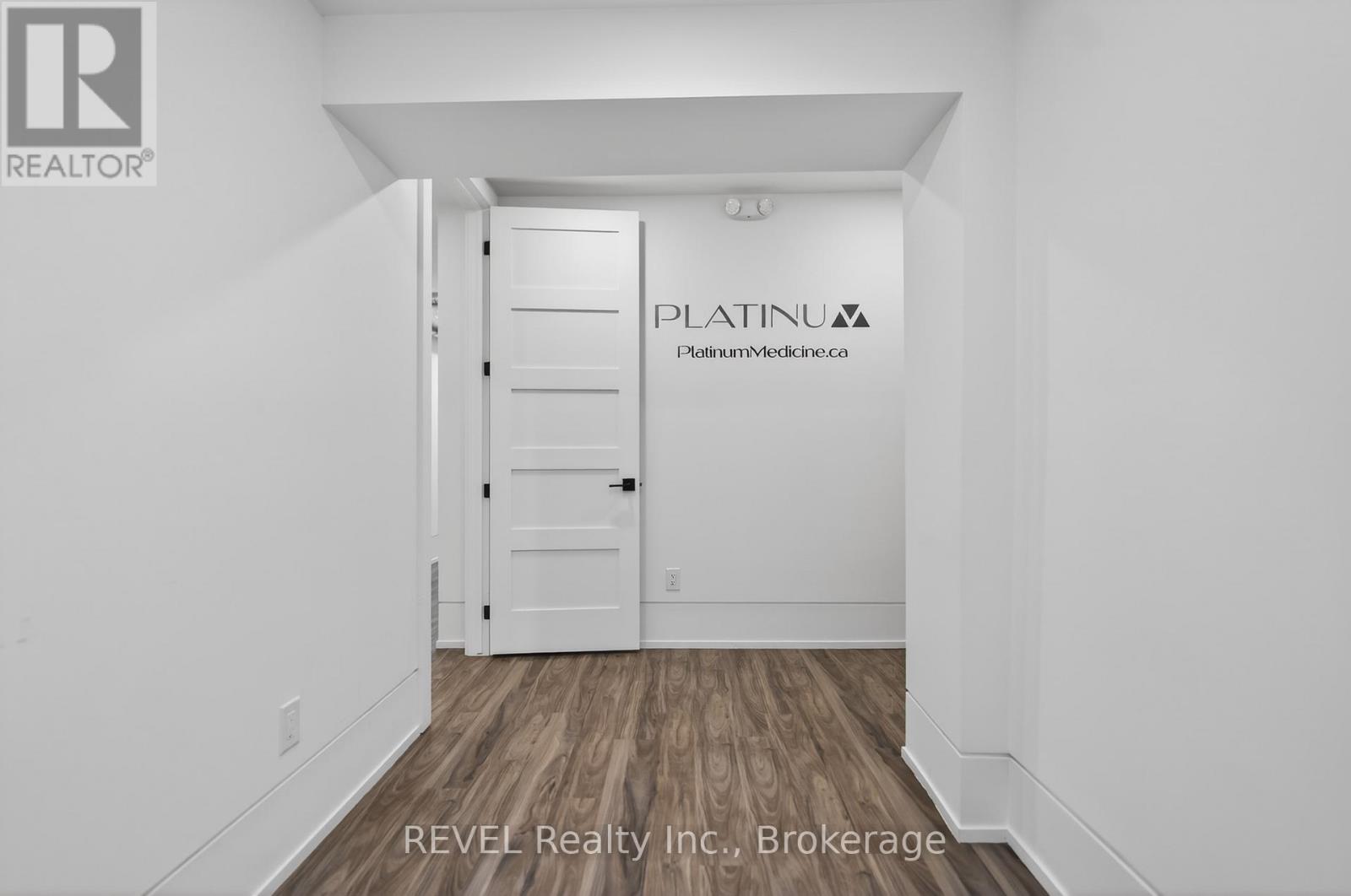 1596 Four Mile Creek Road, Niagara-On-The-Lake, Ontario L0S 1J0 - Photo 12 - X12999180