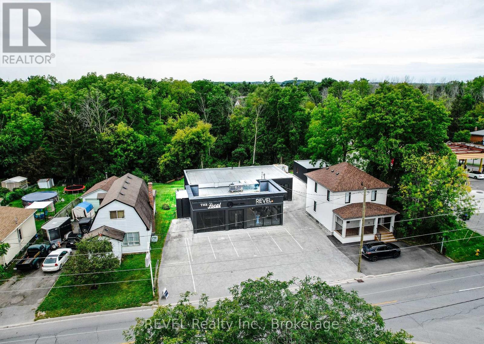 1596 Four Mile Creek Road, Niagara-On-The-Lake, Ontario L0S 1J0 - Photo 2 - X12999180