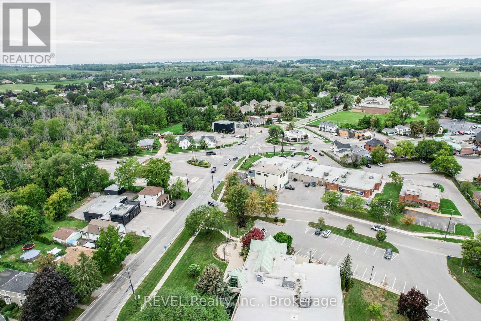 1596 Four Mile Creek Road, Niagara-On-The-Lake, Ontario L0S 1J0 - Photo 3 - X12999180