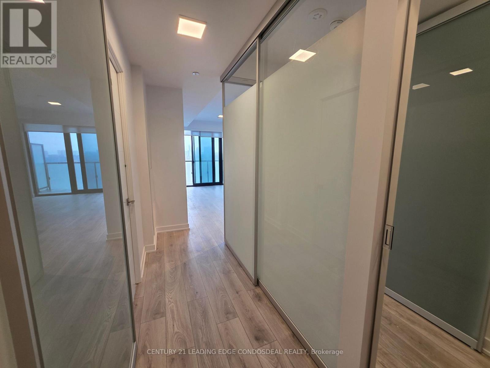 1902 - 29 Green Trail Court, Toronto, Ontario  M2K 0J9 - Photo 2 - C12988406