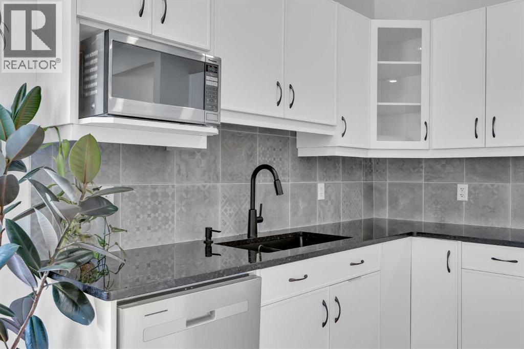 76 Edith Mews NW, Calgary, Alberta  T3R 1Y5 - Photo 12 - A2292373