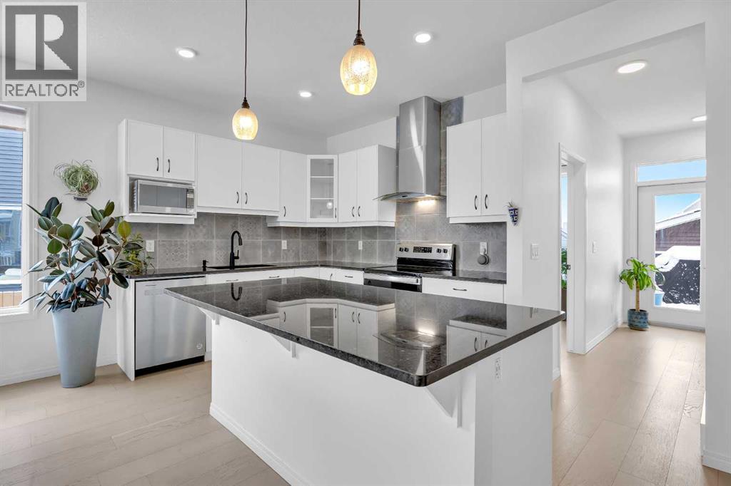 76 Edith Mews NW, Calgary, Alberta  T3R 1Y5 - Photo 10 - A2292373