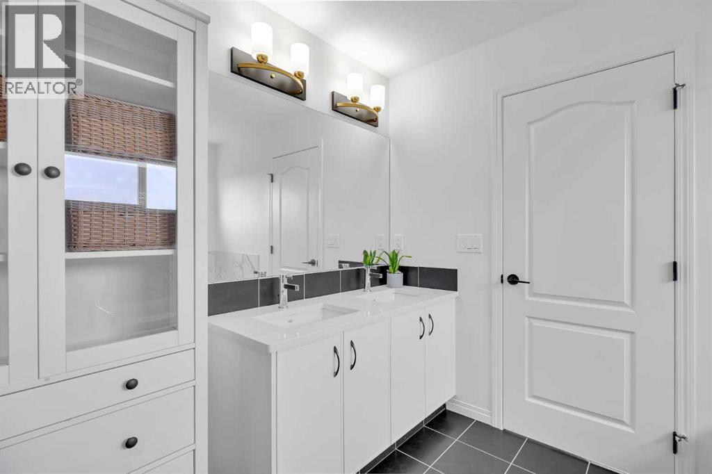 76 Edith Mews NW, Calgary, Alberta  T3R 1Y5 - Photo 28 - A2292373