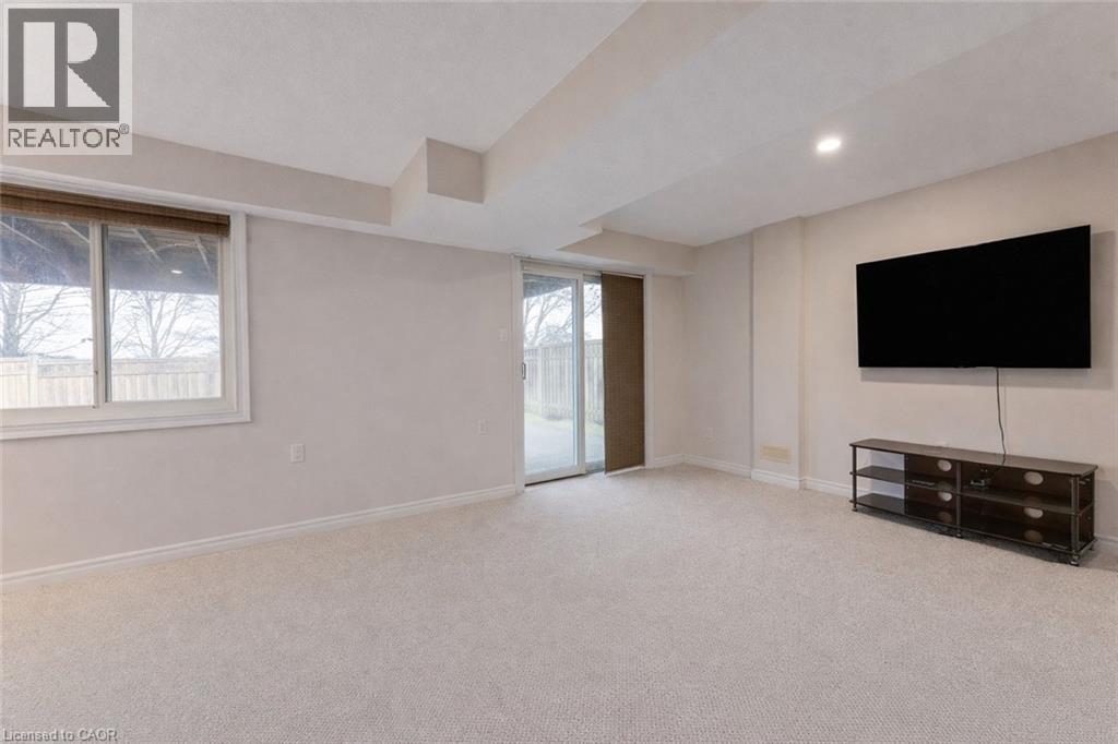 924 Copper Leaf Crescent, Kitchener, Ontario  N2E 3W1 - Photo 28 - 40817492