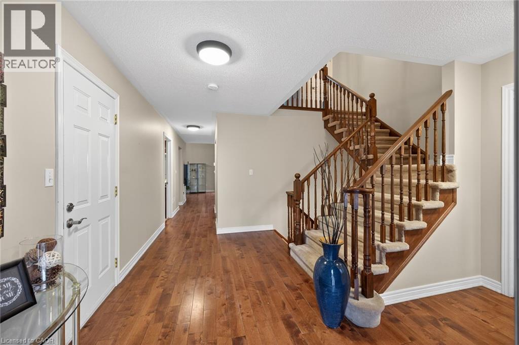 25 Hamilton Street S Unit# 31, Waterdown, Ontario  L8B 0L1 - Photo 3 - 40820416