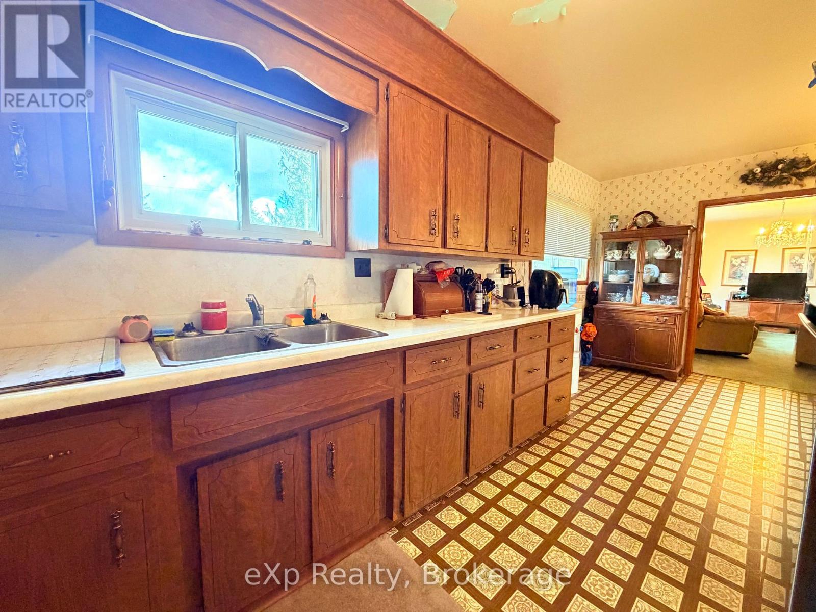 211 14 Concession, South Bruce, Ontario  N4N 3C1 - Photo 2 - X12999140