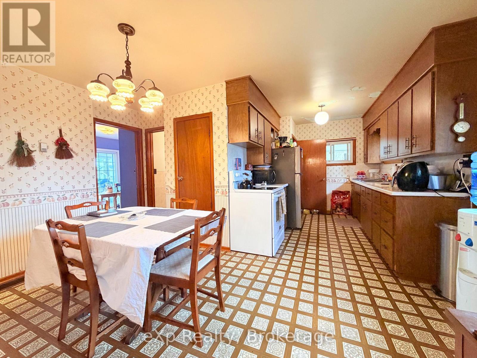 211 14 Concession, South Bruce, Ontario  N4N 3C1 - Photo 4 - X12999140