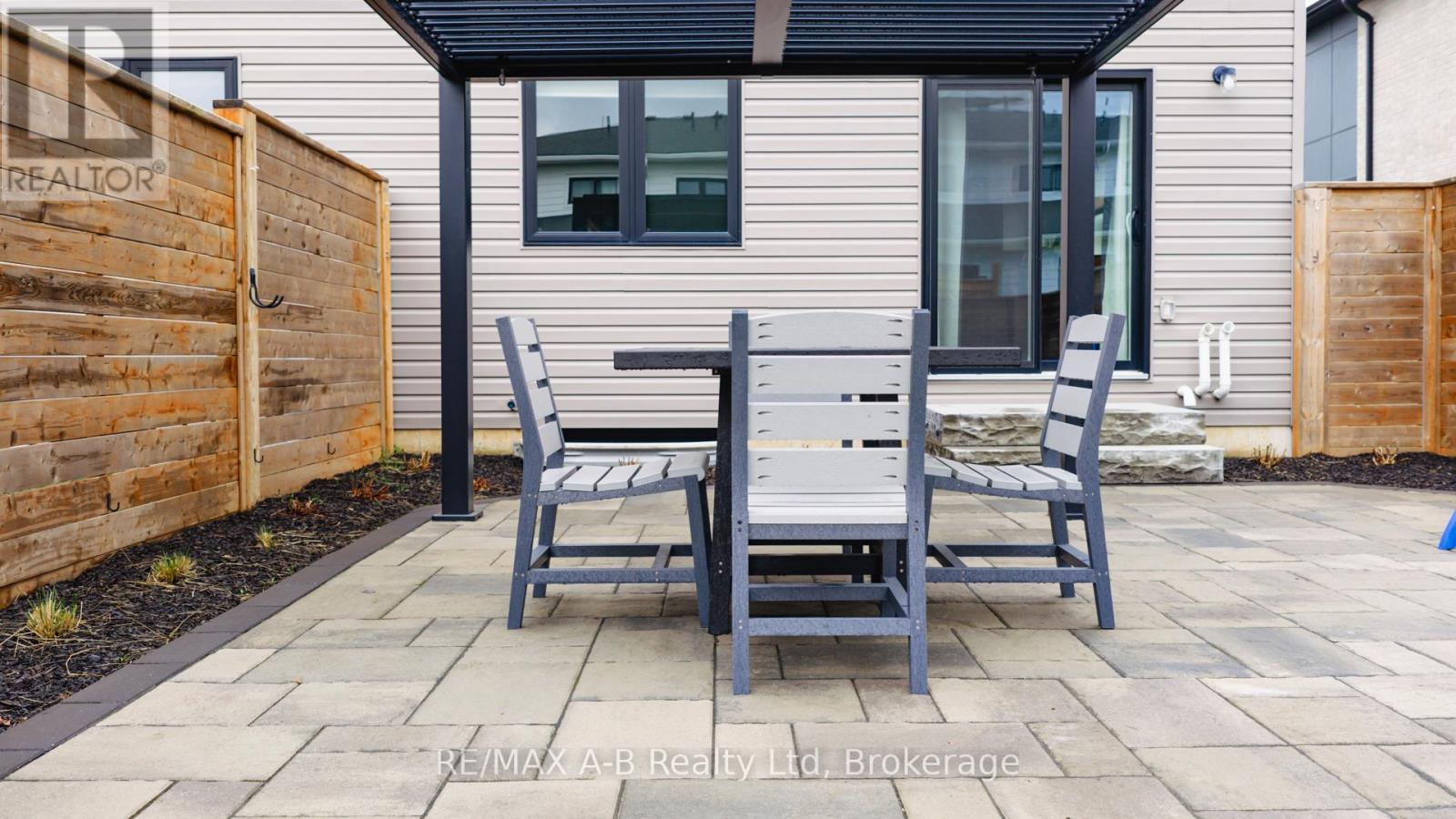 31 Trailside Drive, St. Marys, Ontario  N4X 0A8 - Photo 24 - X12999146