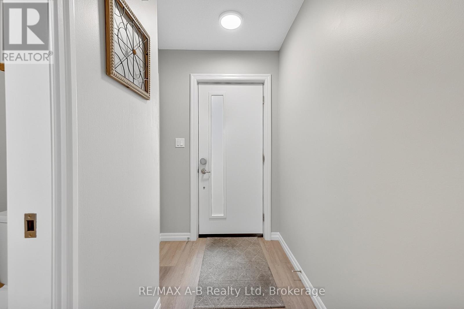 31 Trailside Drive, St. Marys, Ontario  N4X 0A8 - Photo 5 - X12999146