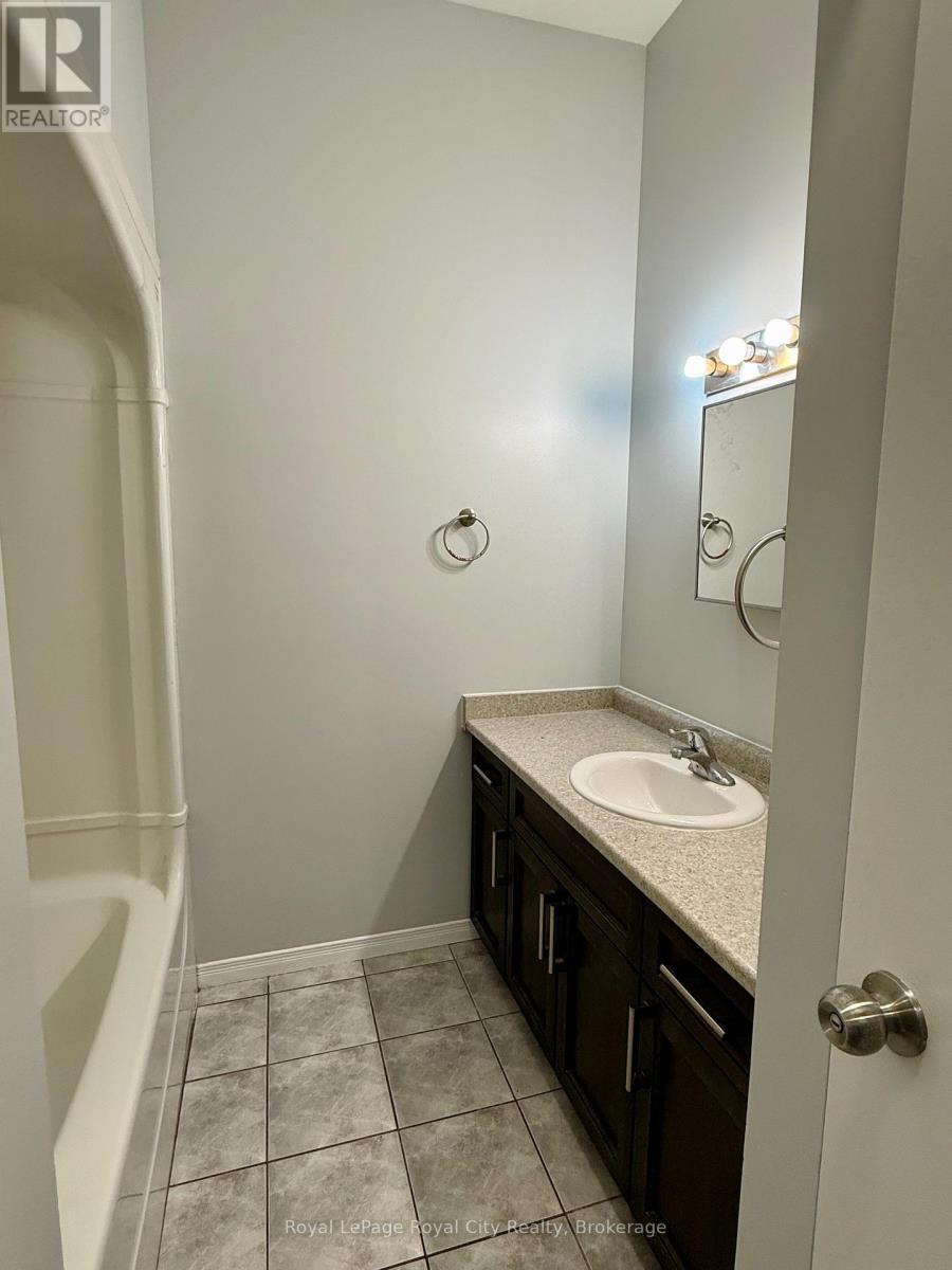 1 - 116 Wyndham Street N, Guelph, Ontario  N1H 4E8 - Photo 11 - X12999172
