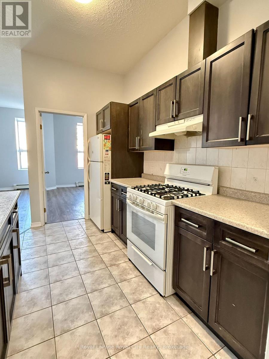 1 - 116 Wyndham Street N, Guelph, Ontario  N1H 4E8 - Photo 2 - X12999172