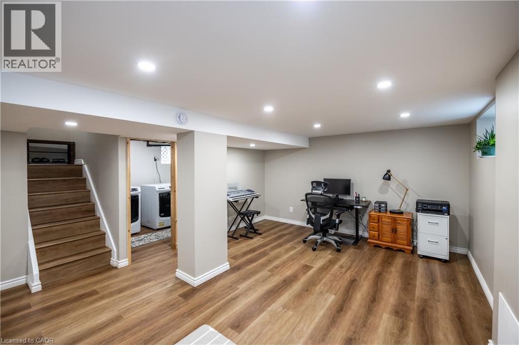 62 Crosthwaite Avenue S, Hamilton, Ontario  L8K 2V1 - Photo 32 - 40814135