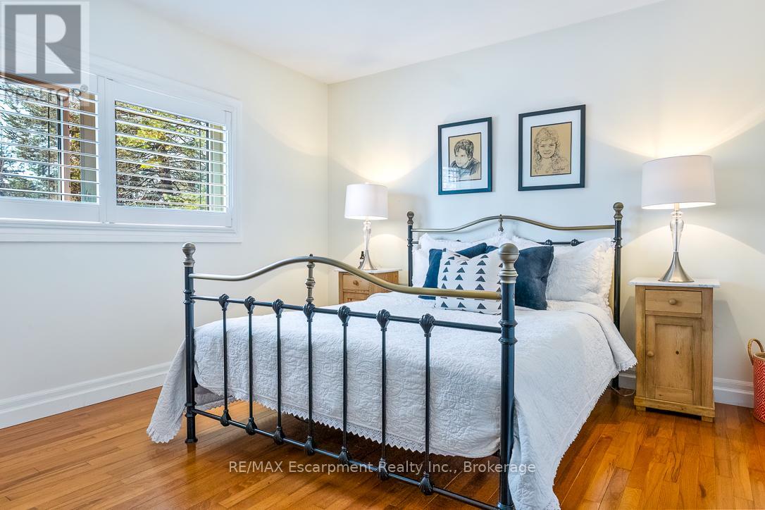 24 Birkbank Drive, Oakville, Ontario  L6J 4Y9 - Photo 25 - W12878342