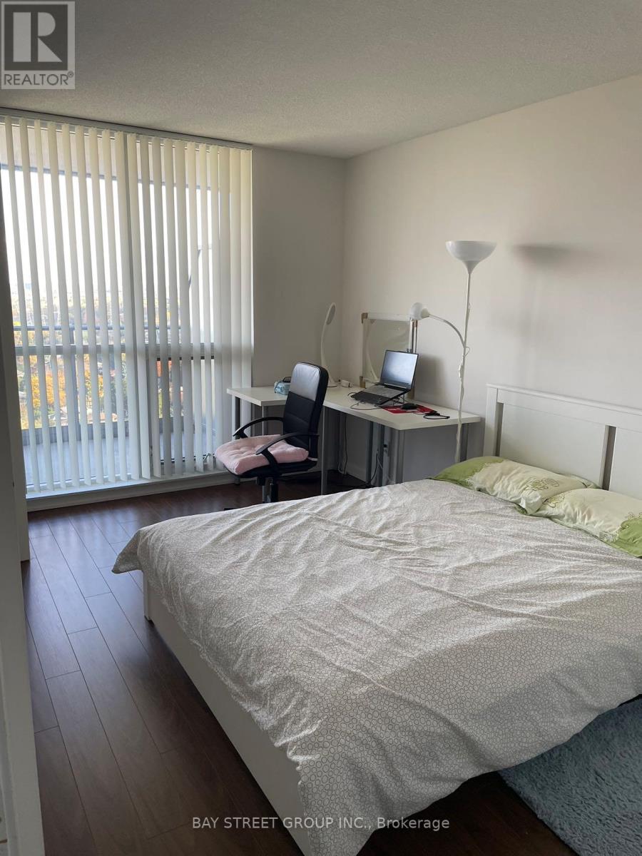 2208 - 5791 Yonge Street, Toronto, Ontario  M2M 0A8 - Photo 5 - C12999184