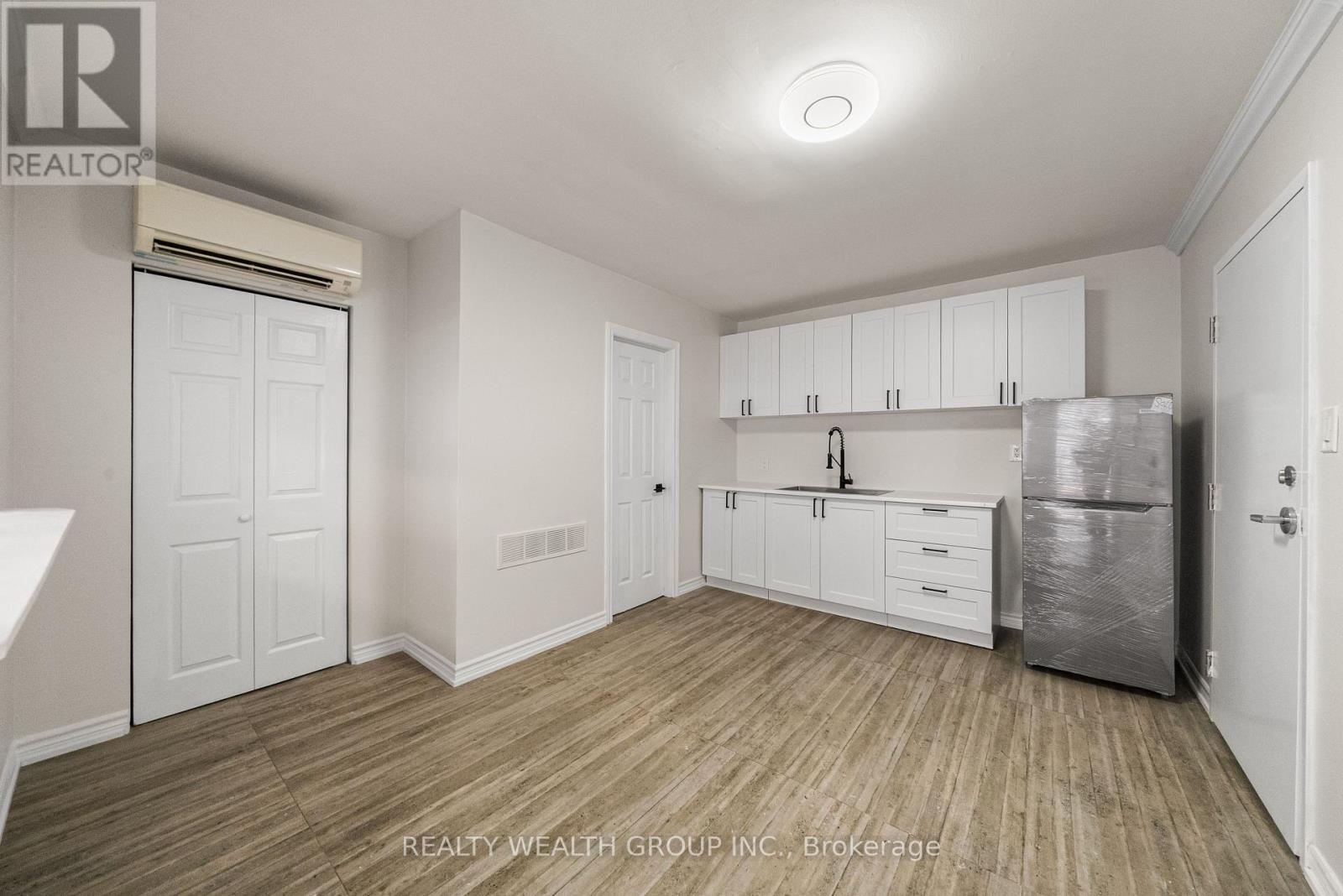 1 - 566 Queen Street W, Toronto, Ontario  M5V 2B5 - Photo 10 - C12999188