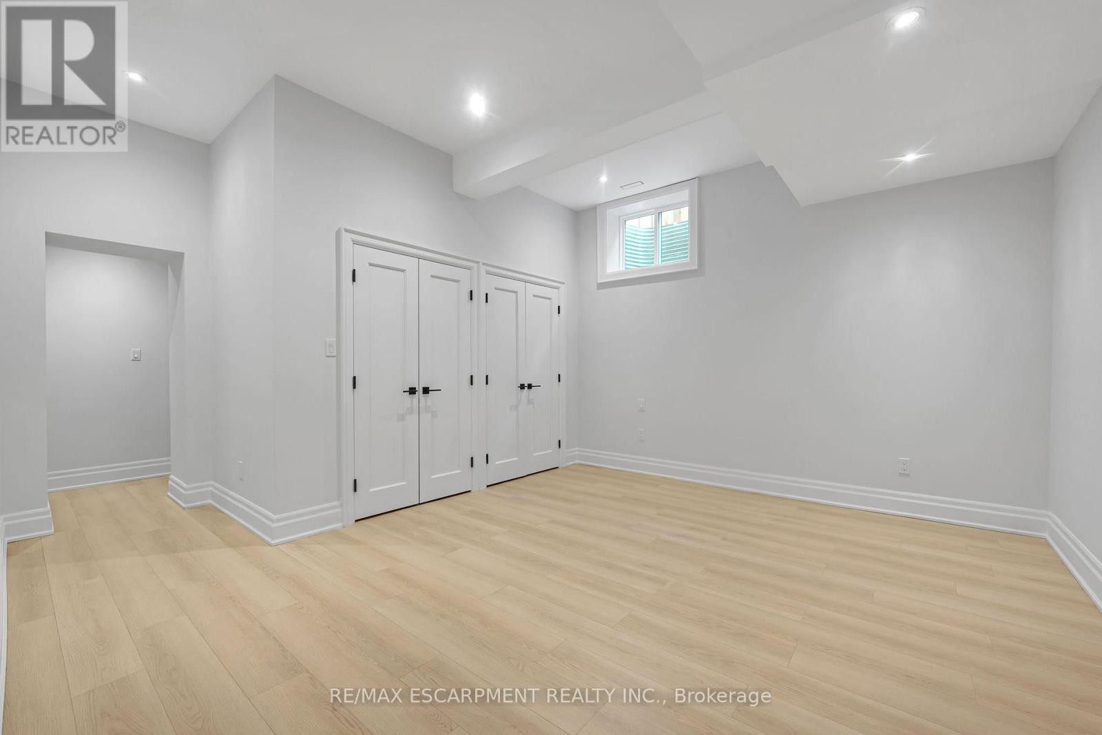 383 Wadsworth Street, Oakville, Ontario  L6K 2A2 - Photo 41 - W12997154