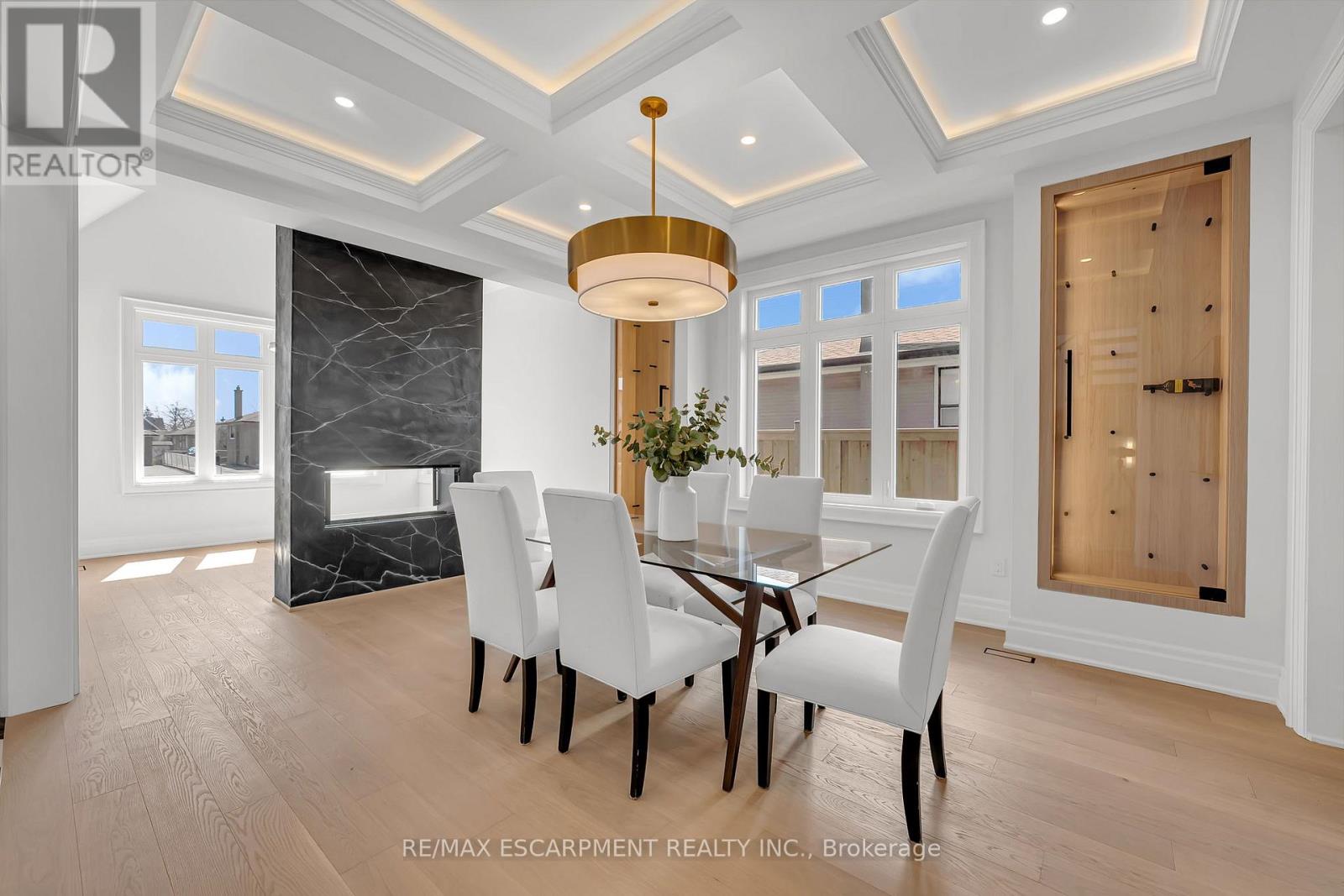 383 Wadsworth Street, Oakville, Ontario  L6K 2A2 - Photo 7 - W12997154