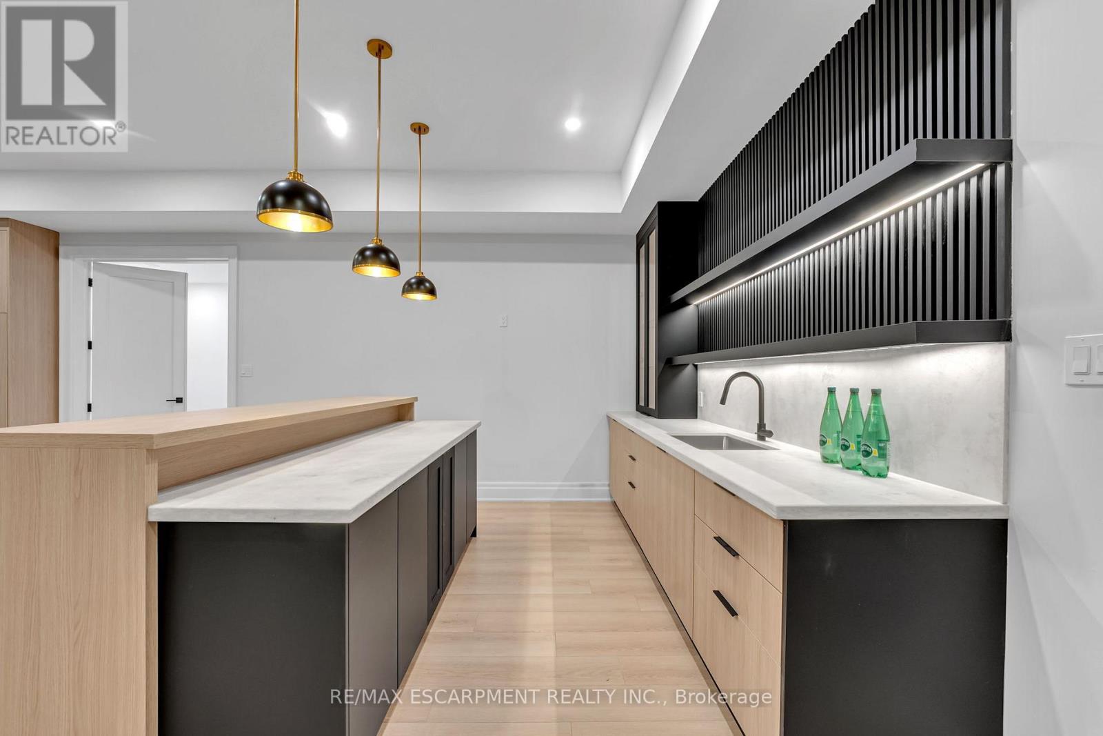 383 Wadsworth Street, Oakville, Ontario  L6K 2A2 - Photo 36 - W12997154