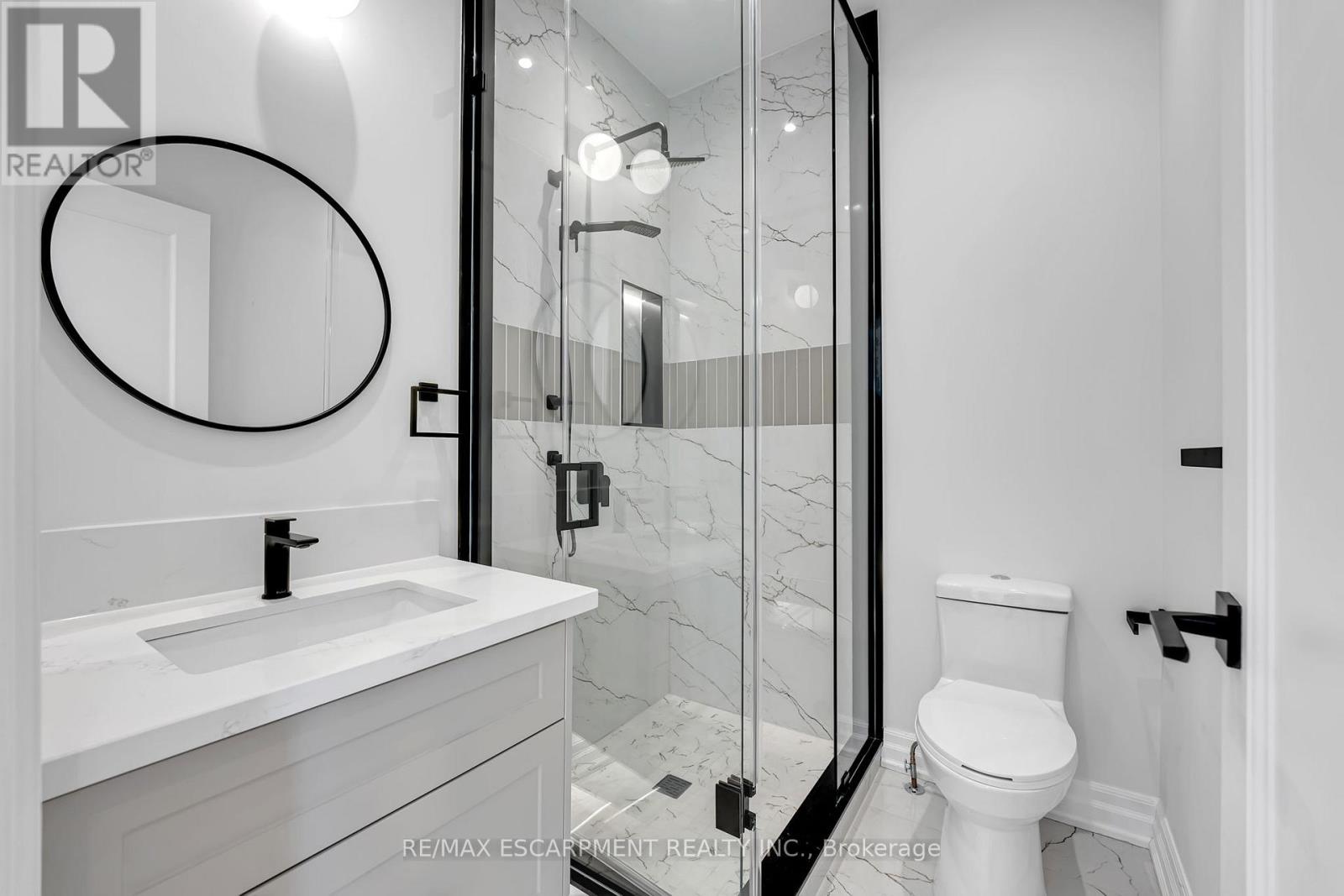 383 Wadsworth Street, Oakville, Ontario  L6K 2A2 - Photo 32 - W12997154