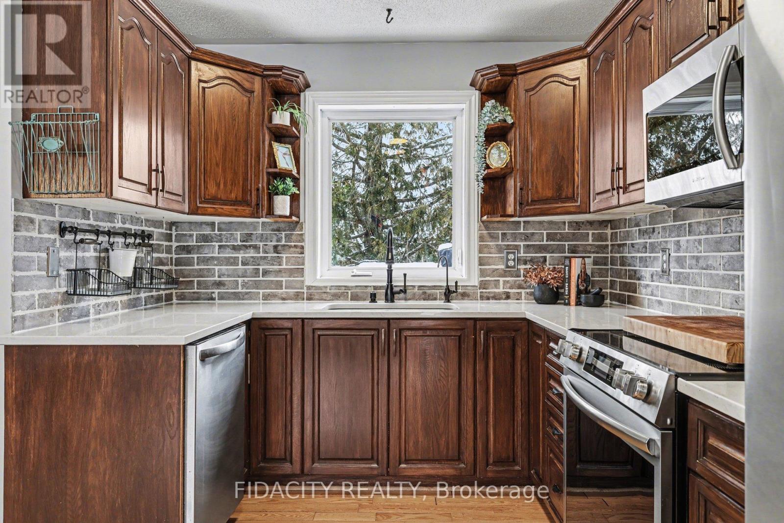 266 Clifford Campbell Street, Ottawa, Ontario  K0A 1X0 - Photo 9 - X12997310