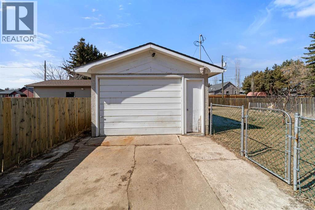 4909 51 Street, Sedgewick, Alberta  T0B 4C0 - Photo 32 - A2287822