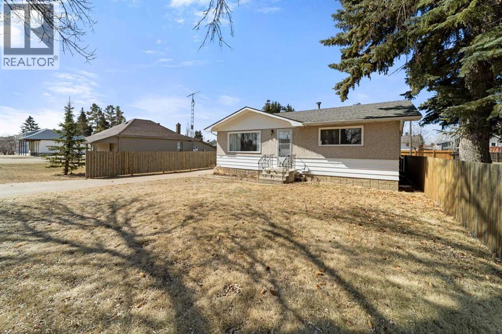 4909 51 Street, Sedgewick, Alberta  T0B 4C0 - Photo 2 - A2287822