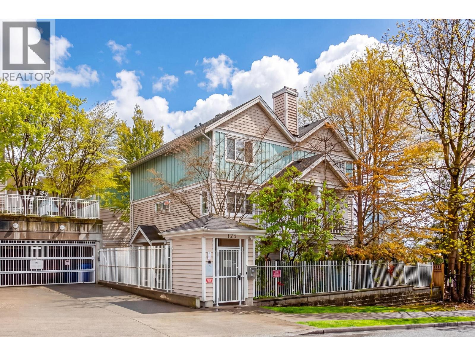 1 123 SEVENTH STREET, New Westminster, British Columbia