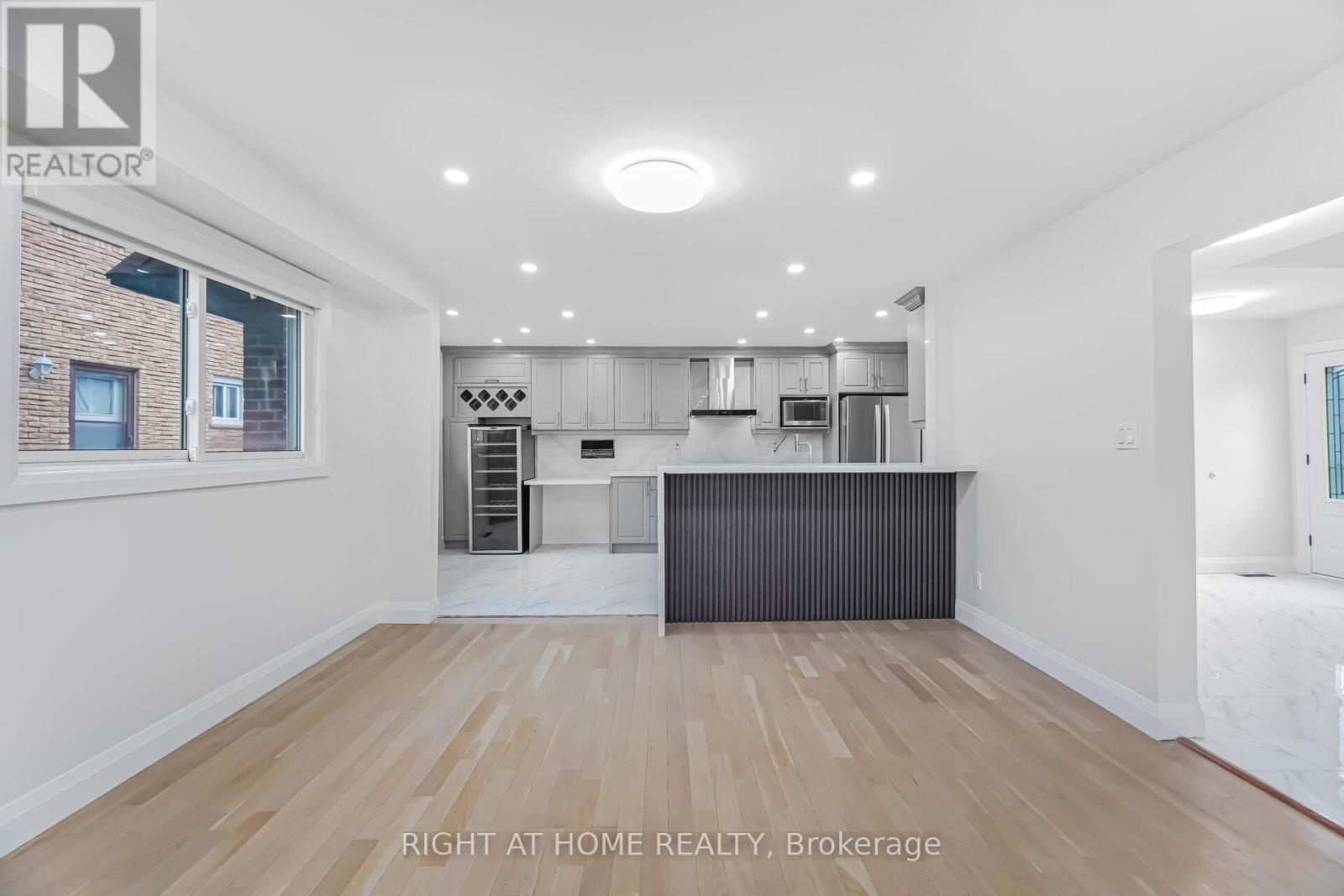 20 Pepperwood Place, Brampton, Ontario  L6S 3R9 - Photo 13 - W12999152