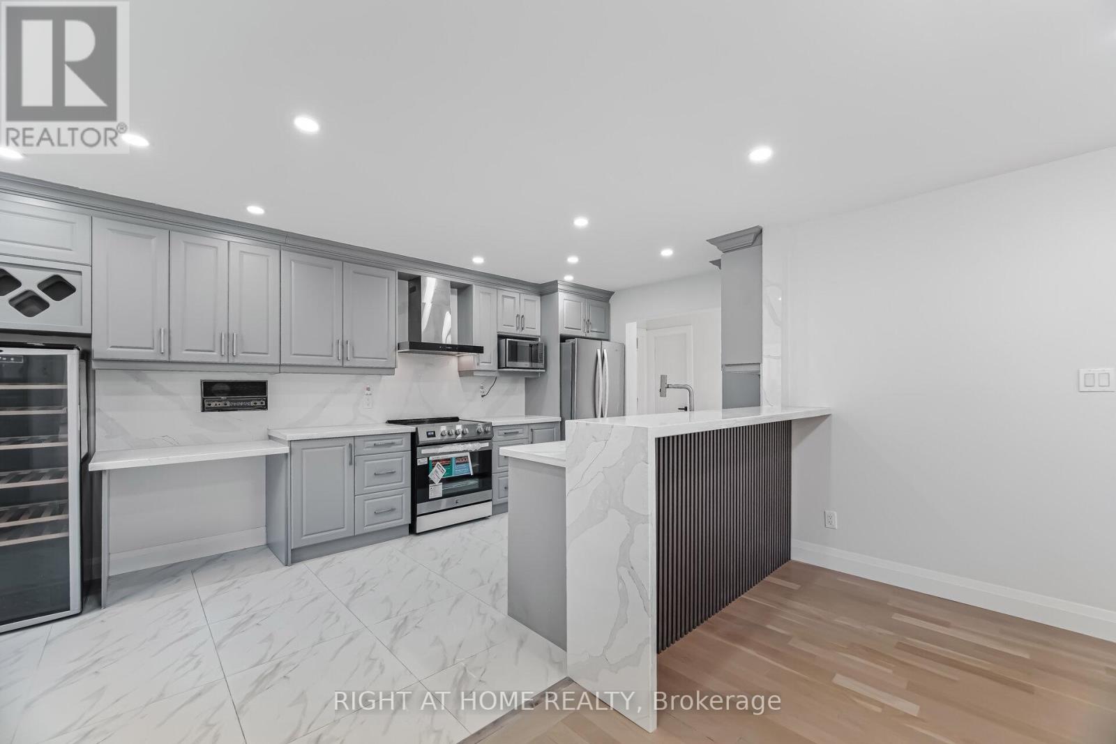 20 Pepperwood Place, Brampton, Ontario  L6S 3R9 - Photo 14 - W12999152