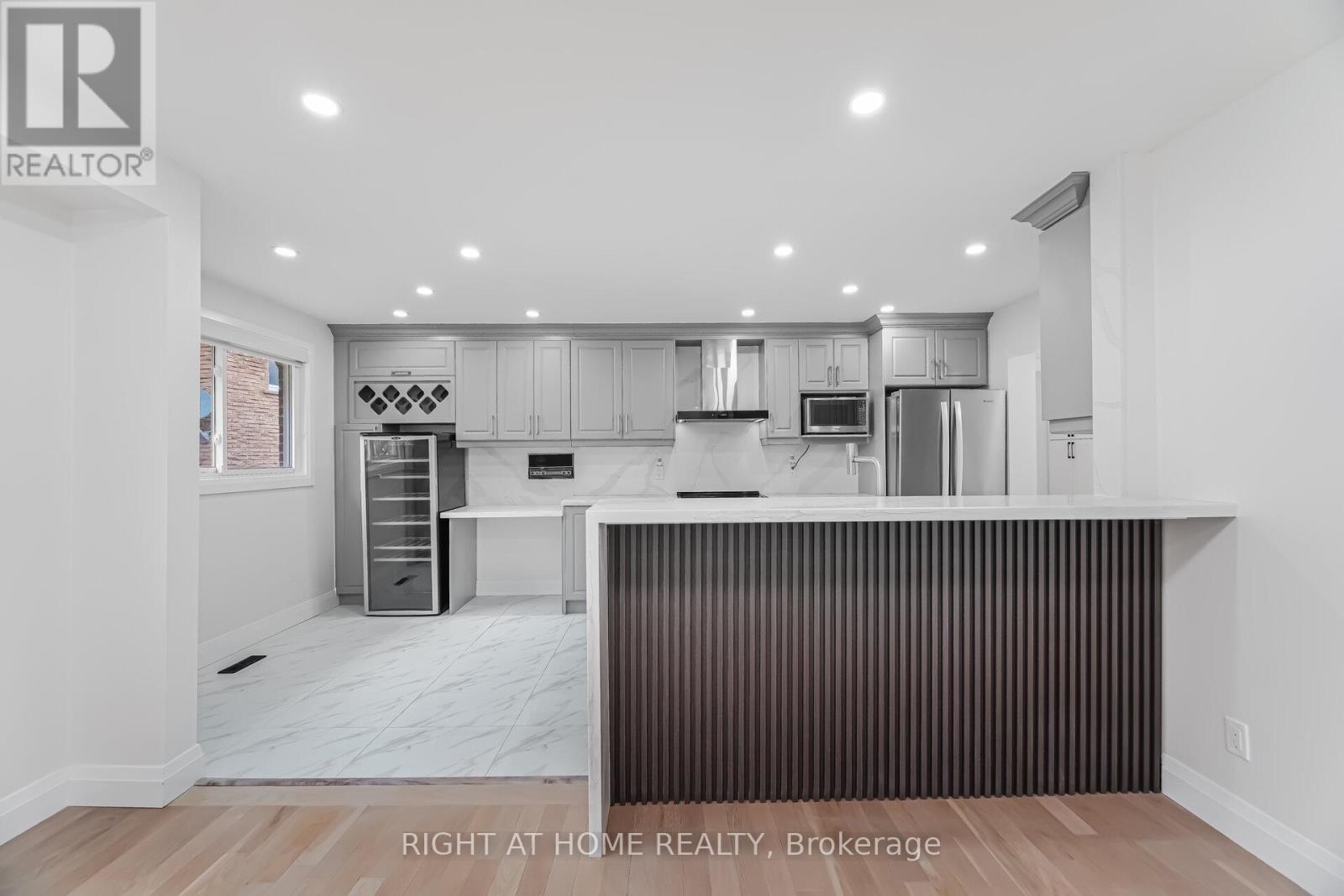 20 Pepperwood Place, Brampton, Ontario  L6S 3R9 - Photo 17 - W12999152