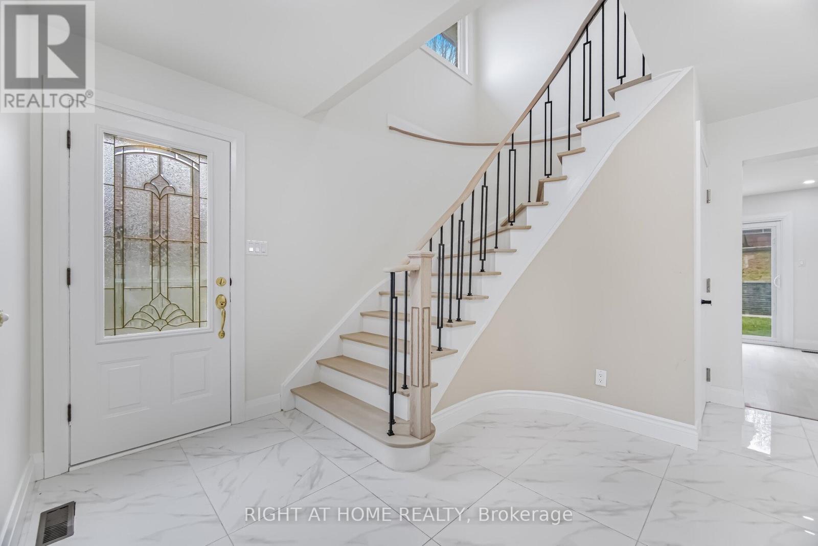 20 Pepperwood Place, Brampton, Ontario  L6S 3R9 - Photo 20 - W12999152