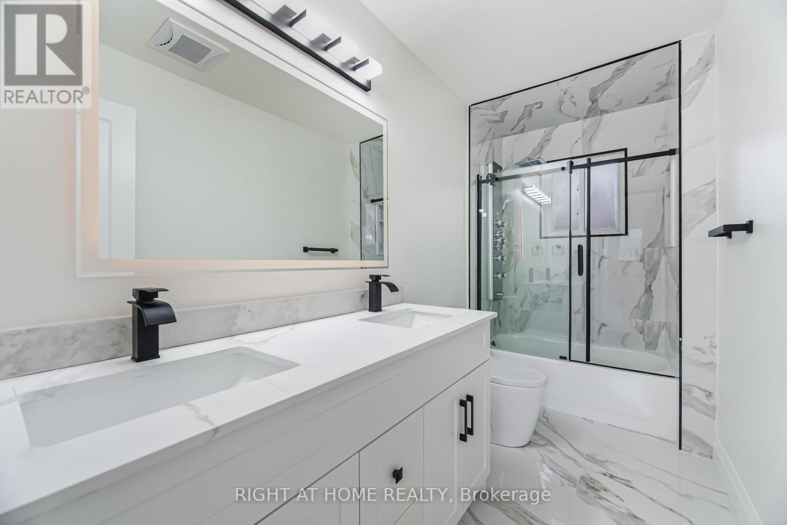 20 Pepperwood Place, Brampton, Ontario  L6S 3R9 - Photo 32 - W12999152