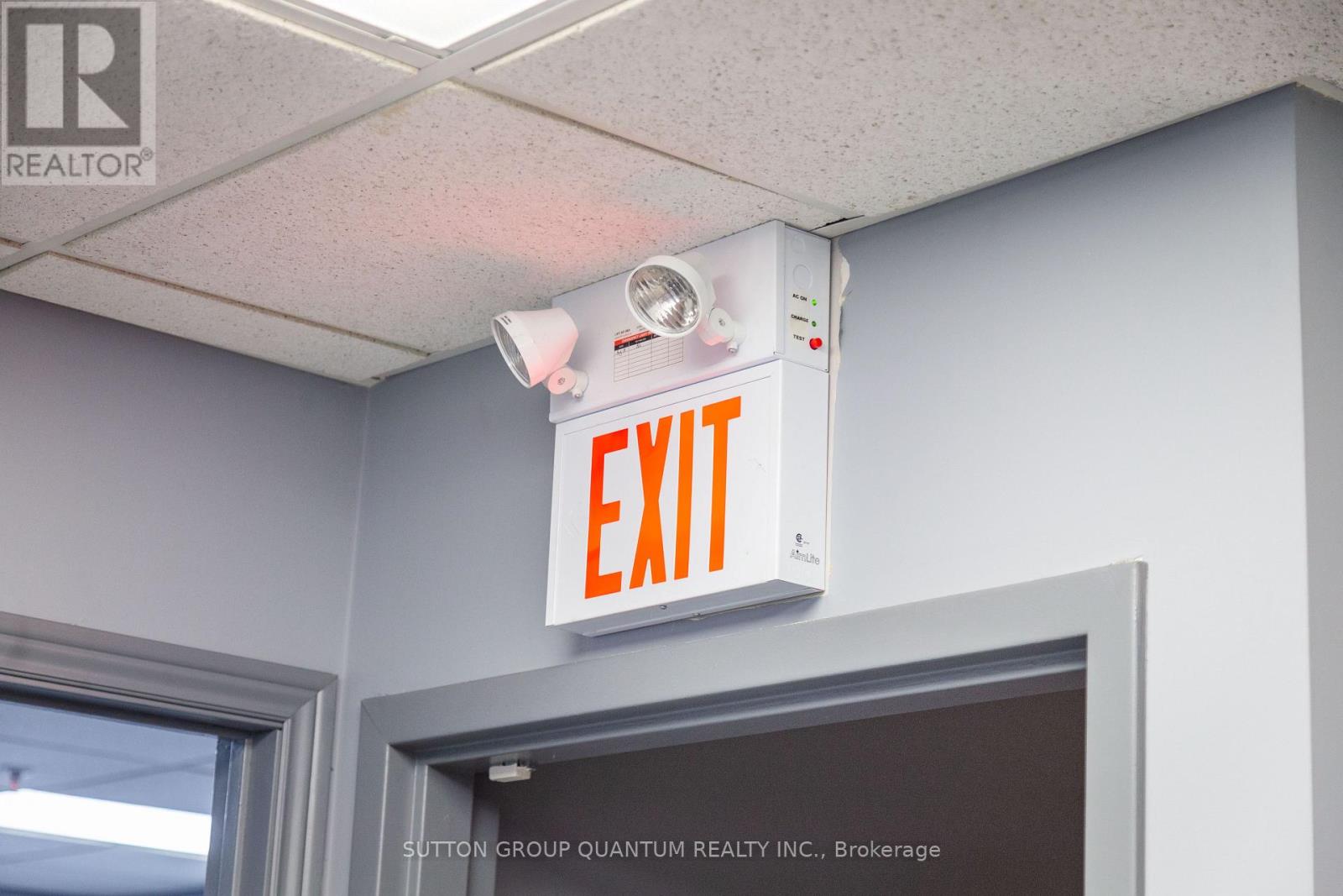 19 - 5100 South Service Road, Burlington, Ontario  L7L 6A5 - Photo 19 - W12999168