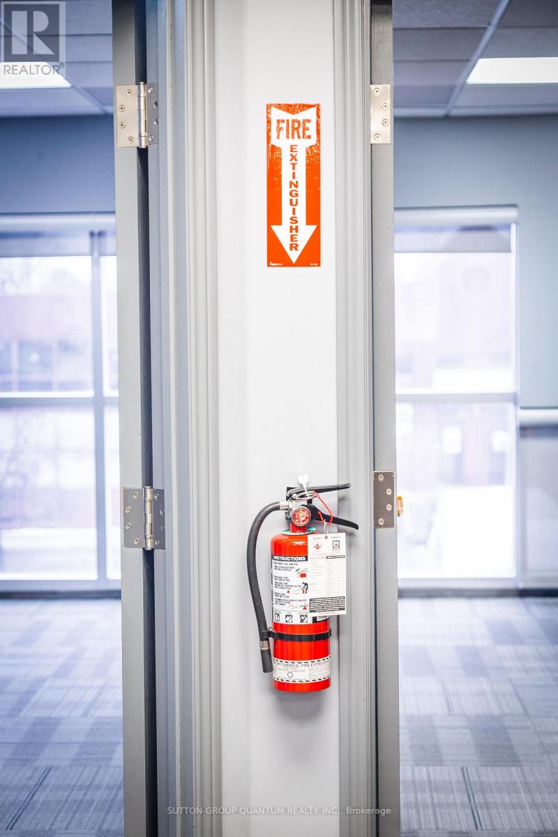 19 - 5100 South Service Road, Burlington, Ontario  L7L 6A5 - Photo 20 - W12999168