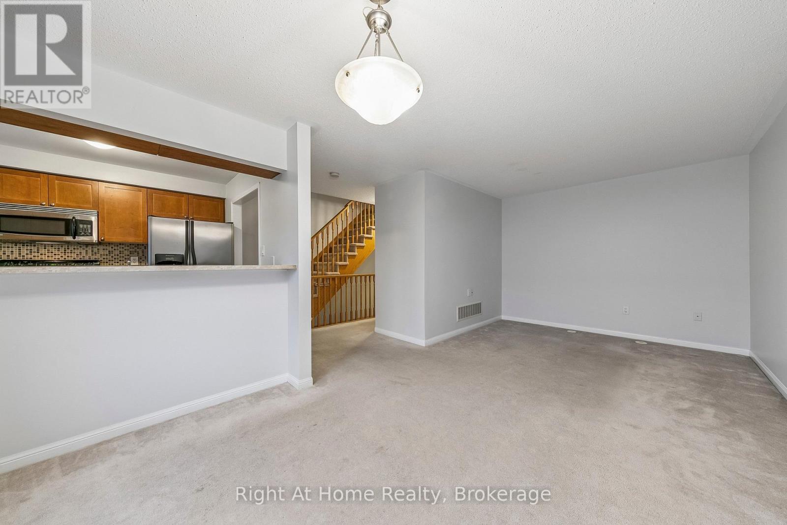 650 Frank Place, Milton, Ontario  L9T 0P8 - Photo 10 - W12754344